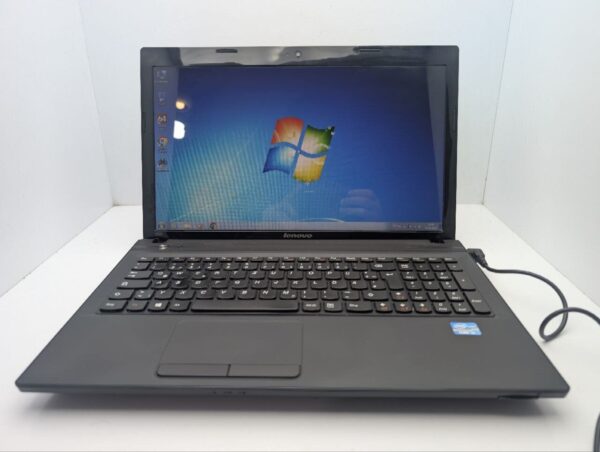 Ноутбук Lenovo IdeaPad N581 / 15.6" (1366x768) TN / Intel Core i5-3230M (2 (4) ядра по 2.6 - 3.2 GHz) / 6 GB DDR3 / 500 GB HDD / Intel HD Graphics 4000 / WebCam / DVD-ROM - Зображення 3