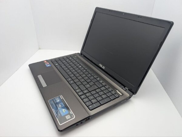 Ноутбук Asus X53B / 15.6" (1366x768) TN / AMD E-350 (2 ядра по 1.6 GHz) / 6 GB DDR3 / 120 GB SSD / AMD Radeon HD 6310 Graphics / WebCam / DVD-ROM - Зображення 7