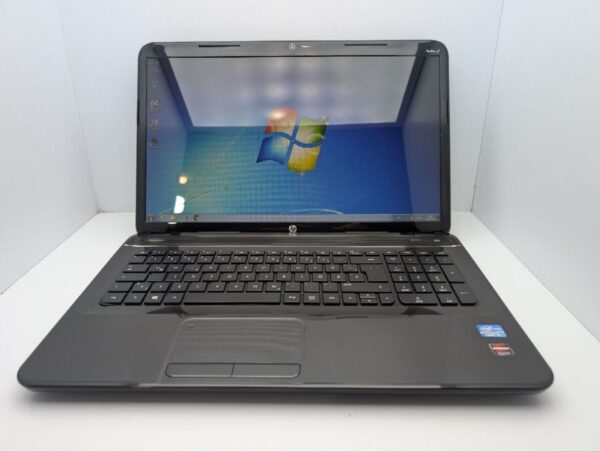 Ноутбук HP Pavilion g7-2241sg / 17.3" (1600x900) TN / Intel Core i5-3210M (2 (4) ядра по 2.5 - 3.1 GHz) / 6 GB DDR3 / 750 GB HDD / AMD Radeon HD 7610M, 1 GB GDDR3, 128-bit / WebCam / DVD-ROM - Зображення 2