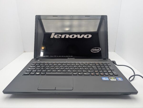 Ноутбук Lenovo IdeaPad N581 / 15.6" (1366x768) TN / Intel Core i5-3210M (2 (4) ядра по 2.5 - 3.1 GHz) / 8 GB DDR3 / 750 GB HDD / nVidia GeForce GT 610M, 1 GB GDDR3, 64-bit / WebCam / DVD-ROM - Зображення 3