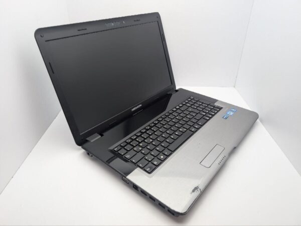 Ноутбук Medion Akoya E7218 / 17.3" (1600x900) TN / Intel Core i3-2310M (2 (4) ядра по 2.1 GHz) / 6 GB DDR3 / 750 GB HDD / Intel HD Graphics / WebCam / DVD-ROM / АКБ не тримає - Зображення 6
