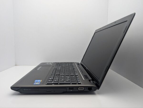 Ноутбук MSI CR61 / 15.6" (1366x768) TN / Intel Core i5-4200M (2 (4) ядра по 2.5 - 3.1 GHz) / 8 GB DDR3 / 1000 GB HDD / Intel HD Graphics 4600 / WebCam / DVD-ROM - Зображення 5