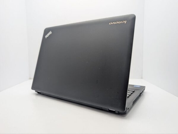 Ноутбук Lenovo ThinkPad E330 / 13.3" (1366x768) TN / Intel Core i3-3120M (2 (4) ядра по 2.5 GHz) / 6 GB DDR3 / 250 GB HDD / Intel HD Graphics 4000 / WebCam / АКБ не тримає - Зображення 7