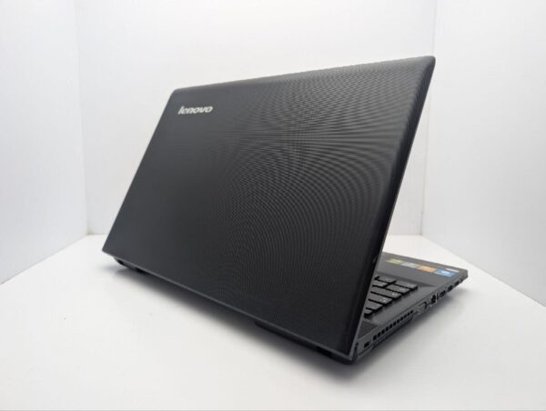 Ноутбук Lenovo G500 / 15.6" (1366x768) TN / Intel Core i5-3230M (2 (4) ядра по 2.6 - 3.2 GHz) / 8 GB DDR3 / 750 GB HDD / AMD Radeon HD 8770M, 2 GB GDDR5, 128-bit / WebCam / DVD-ROM - Зображення 8