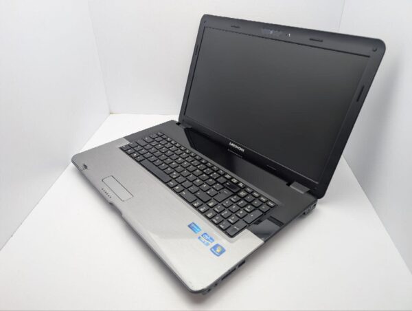 Ноутбук Medion Akoya E7218 / 17.3" (1600x900) TN / Intel Core i3-2310M (2 (4) ядра по 2.1 GHz) / 6 GB DDR3 / 750 GB HDD / Intel HD Graphics / WebCam / DVD-ROM / АКБ не тримає - Зображення 7