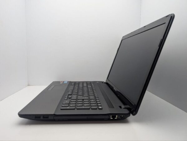 Ноутбук Packard Bell LS11HR / 17.3" (1600x900) TN / Intel Core i5-2430M (2 (4) ядра по 2.4 - 3.0 GHz) / 8 GB DDR3 / 120 GB SSD + 500 GB HDD / AMD Radeon HD 6550M, 1 GB GDDR3, 128-bit / WebCam / DVD-ROM - Зображення 5