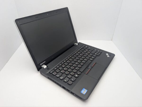 Ноутбук Lenovo ThinkPad E330 / 13.3" (1366x768) TN / Intel Core i3-3120M (2 (4) ядра по 2.5 GHz) / 6 GB DDR3 / 250 GB HDD / Intel HD Graphics 4000 / WebCam / АКБ не тримає - Зображення 5