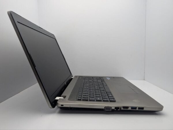 Ноутбук HP ProBook 4730s / 17.3" (1600x900) TN / Intel Core i5-2430M (2 (4) ядра по 2.4 - 3.0 GHz) / 6 GB DDR3 / 1000 GB HDD / Intel HD Graphics 3000 / WebCam - Зображення 4