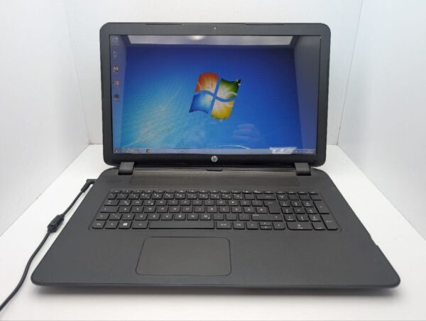 Ноутбук Б-клас HP 17-155nb / 17.3" (1600x900) TN / AMD A6-6310 (4 ядра по 2.4 GHz) / 8 GB DDR3 / 1000 GB HDD / AMD Radeon R4 Graphics / WebCam / DVD-ROM - Зображення 2