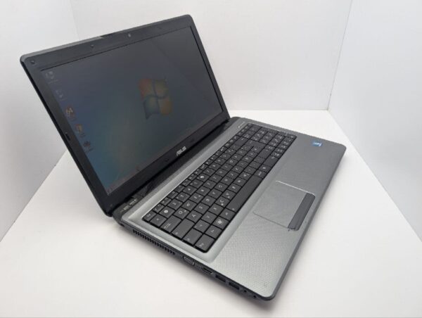 Ноутбук Asus A52F / 15.6" (1366x768) TN / Intel Core i3-380M (2 (4) ядра по 2.5 GHz) / 6 GB DDR3 / 120 GB SSD / Intel Graphics / WebCam / DVD-ROM - Зображення 6