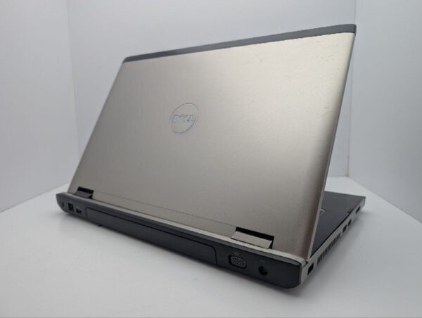 Ноутбук Dell Vostro 3550 / 15.6" (1366x768) TN / Intel Core i5-2410M (2 (4) ядра по 2.3 - 2.9 GHz) / 8 GB DDR3 / 240 GB SSD / Intel HD Graphics 3000 / WebCam / DVD-ROM / АКБ не тримає - Зображення 8