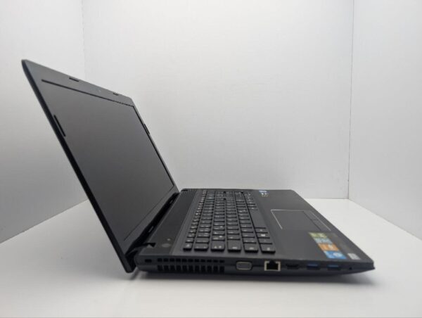Ноутбук Lenovo G500 / 15.6" (1366x768) TN / Intel Core i5-3230M (2 (4) ядра по 2.6 - 3.2 GHz) / 8 GB DDR3 / 750 GB HDD / AMD Radeon HD 8770M, 2 GB GDDR5, 128-bit / WebCam / DVD-ROM - Зображення 4
