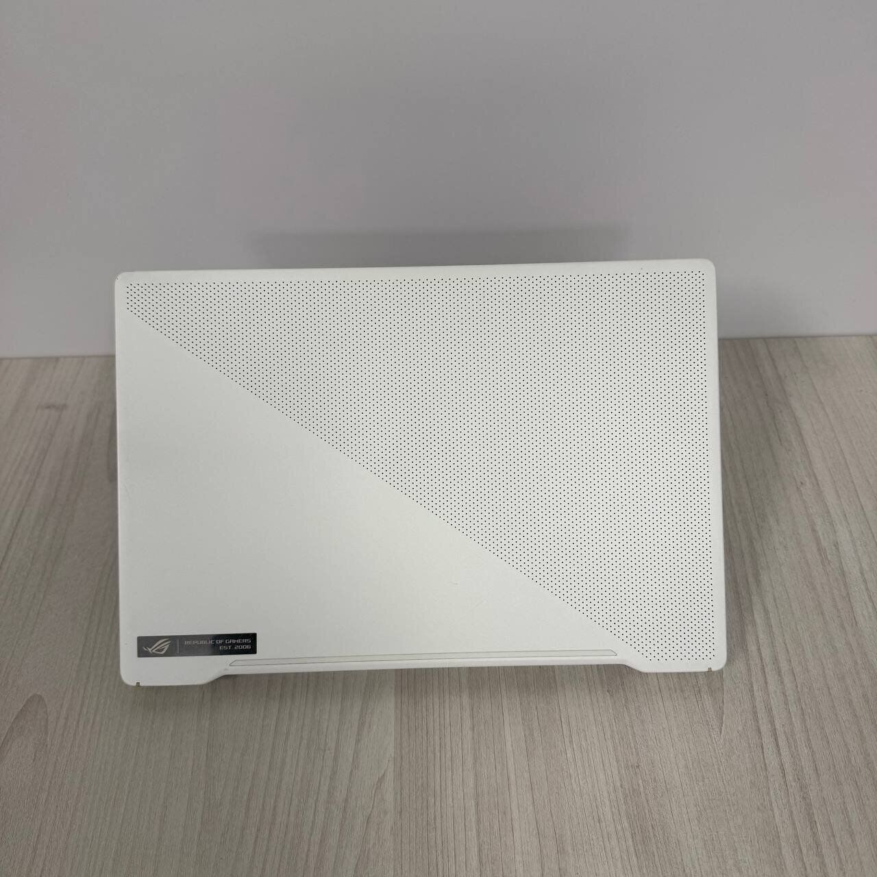 Ігровий ноутбук Asus ROG Zephyrus G14 GA401QM / 14" (1920x1080) IPS / AMD Ryzen 9 5900HS (8 (16) ядер по 3.0 - 4.6 GHz) / 16 GB DDR4 / 512 GB SSD NVMe / nVidia GeForce RTX 3060, 6 GB GDDR6, 192-bit - Зображення 3