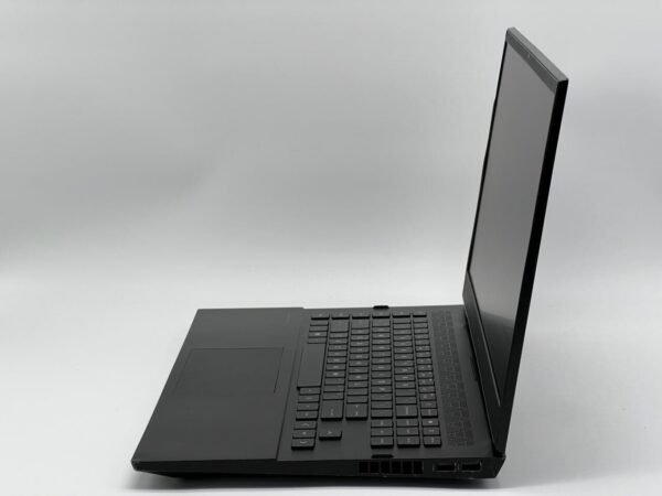 Ігровий ноутбук Б-клас HP Omen 17-ck0372nr / 17.3" (1920x1080) IPS / Intel Core i7-11800H (8 (16) ядер по 2.3 - 4.6 GHz) / 32 GB DDR4 / 960 GB SSD / nVidia GeForce RTX 3060, 6 GB GDDR6, 192-bit / WebCam - Зображення 3