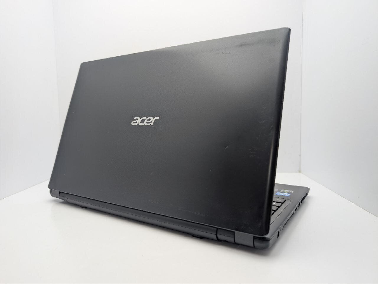 Ноутбук Acer Aspire V5-571G / 15.6" (1366x768) TN / Intel Core i3-2367M (2 (4) ядра по 1.4 GHz) / 6 GB DDR3 / 500 GB HDD / nVidia GeForce GT 620M, 1 GB GDDR3, 64-bit / WebCam / DVD-ROM - Зображення 8