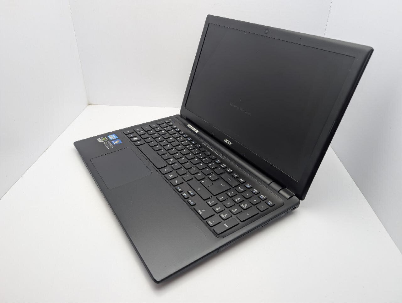 Ноутбук Acer Aspire V5-571G / 15.6" (1366x768) TN / Intel Core i3-2367M (2 (4) ядра по 1.4 GHz) / 6 GB DDR3 / 500 GB HDD / nVidia GeForce GT 620M, 1 GB GDDR3, 64-bit / WebCam / DVD-ROM - Зображення 7