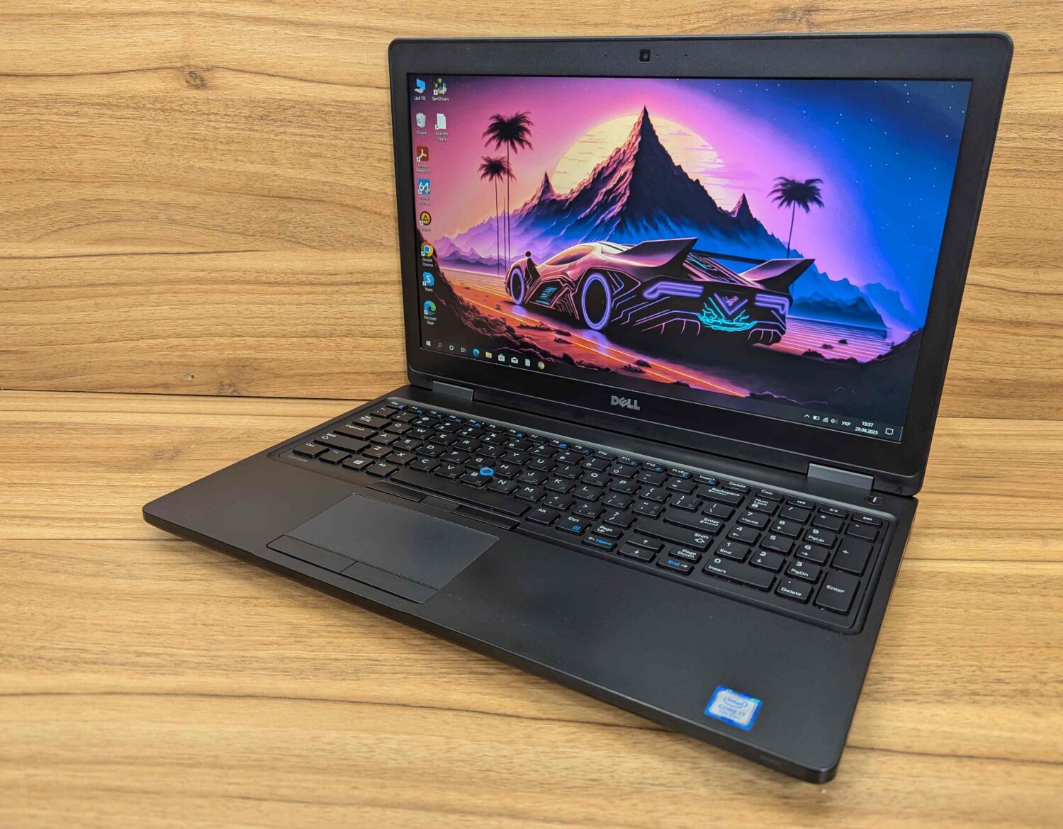 Ноутбук Dell Latitude 5580 / 15.6" (1920x1080) IPS / Intel Core i7-7820HQ (4 (8) ядра по 2.9 - 3.9 GHz) / 16 GB DDR4 / 512 GB SSD / nVidia GeForce 940MX, 2 GB GDDR5, 64-bit / WebCam / HDMI / Windows 10 - Зображення 5