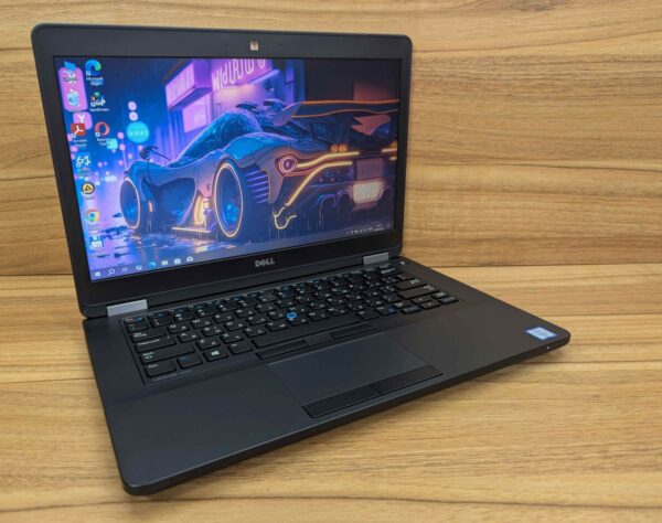 Ноутбук Dell Latitude E5470 / 14" (1366x768) TN / Intel Core i5-6300U (2 (4) ядра по 2.4 - 3.0 GHz) / 8 GB DDR4 / 256 GB SSD / Intel HD Graphics 520 / HDMI / WebCam / Windows 10 - Зображення 4