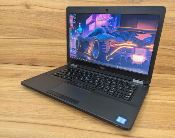 Ноутбук Dell Latitude E5470 / 14" (1366x768) TN / Intel Core i5-6300U (2 (4) ядра по 2.4 - 3.0 GHz) / 8 GB DDR4 / 256 GB SSD / Intel HD Graphics 520 / HDMI / WebCam / Windows 10 - Зображення 5