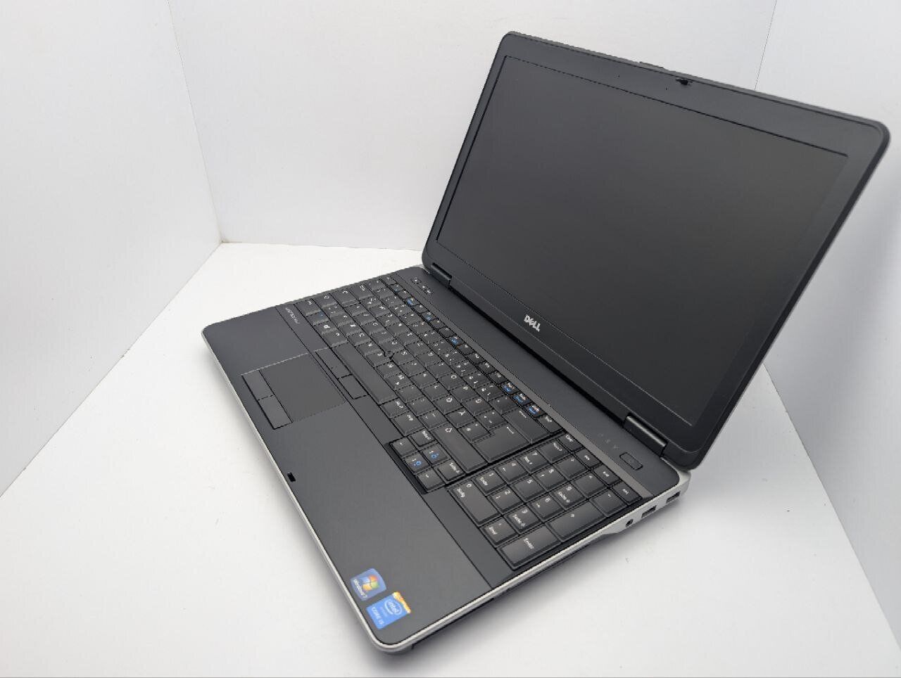 Ноутбук Dell Latitude E6540 / 15.6" (1920x1080) TN / Intel Core i7-4800MQ (4 (8) ядра по 2.7 - 3.7 GHz) / 16 GB DDR3 / 240 GB SSD / Intel HD Graphics 4600 / DVD-ROM - Зображення 7
