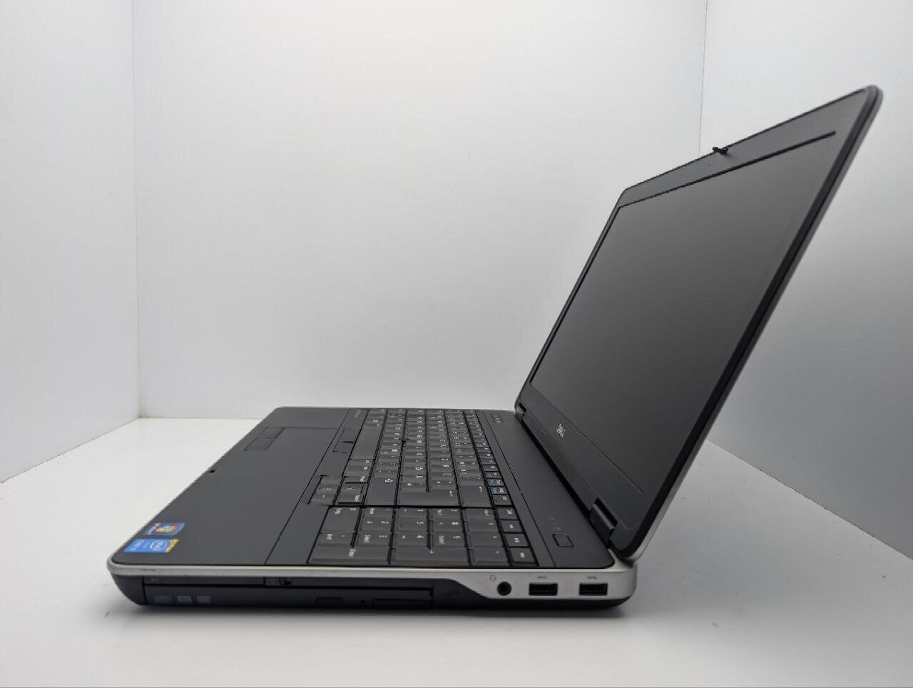 Ноутбук Dell Latitude E6540 / 15.6" (1920x1080) TN / Intel Core i7-4800MQ (4 (8) ядра по 2.7 - 3.7 GHz) / 16 GB DDR3 / 240 GB SSD / Intel HD Graphics 4600 / DVD-ROM - Зображення 5
