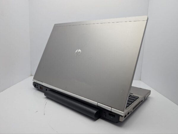 Ноутбук HP EliteBook 8560p / 15.6" (1366x768) TN / Intel Core i7-2620M (2 (4) ядра по 2.7 - 3.4 GHz) / 6 GB DDR3 / 1000 GB HDD / Intel HD Graphics 3000 / WebCam - Зображення 8