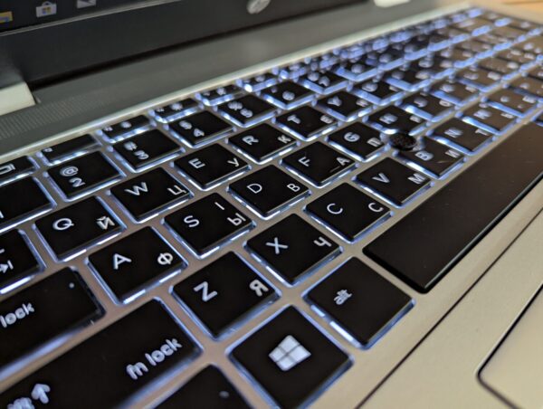 Ноутбук HP ProBook 640 G5 / 14" (1920x1080) IPS / Intel Core i5-8265U (4 (8) ядра по 1.6 - 3.9 GHz) / 16 GB DDR4 / 480 GB SSD / Intel UHD Graphics 620 / TouchID / WebCam / Windows 10 - Зображення 6