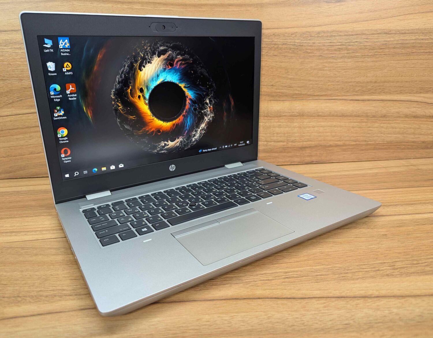 Ноутбук HP ProBook 640 G5 / 14" (1920x1080) IPS / Intel Core i5-8265U (4 (8) ядра по 1.6 - 3.9 GHz) / 16 GB DDR4 / 480 GB SSD / Intel UHD Graphics 620 / WebCam / TouchID / Windows 10 - Зображення 4