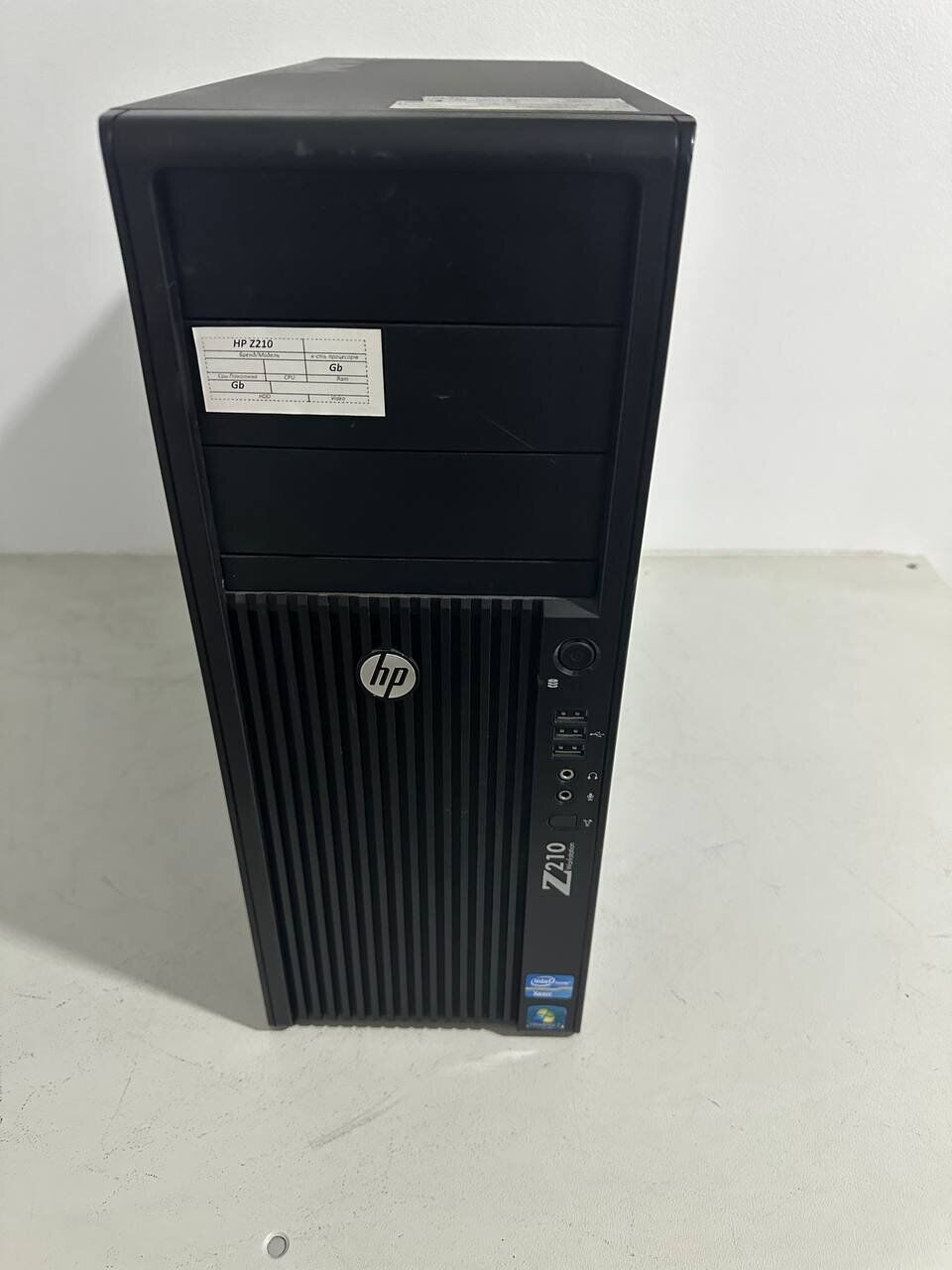 Робоча станція HP Z210 Workstation Tower / Intel Core i7-2600K (4 (8) ядра по 3.4 - 3.8 GHz) / 16 GB DDR3 / 256 GB SSD / nVidia GeForce GT 730, 2 GB GDDR3, 64-bit - Зображення 2