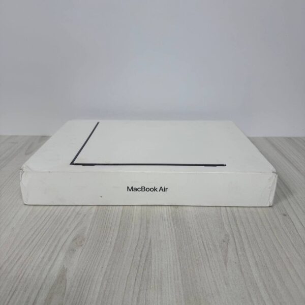Ультрабук Apple MacBook Air 15 M4 A3241 2025 / 15.3" (2880x1864) IPS / Apple M4 (10 ядер по 2.9 - 4.46 GHz) / 16 GB DDR5 / 256 GB SSD / Apple M4 Graphics / WebCam / MacOS - Зображення 8