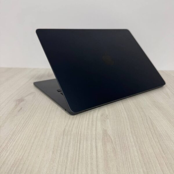 Ультрабук Apple MacBook Air 15 M4 A3241 2025 / 15.3" (2880x1864) IPS / Apple M4 (10 ядер по 2.9 - 4.46 GHz) / 16 GB DDR5 / 256 GB SSD / Apple M4 Graphics / WebCam / MacOS - Зображення 6