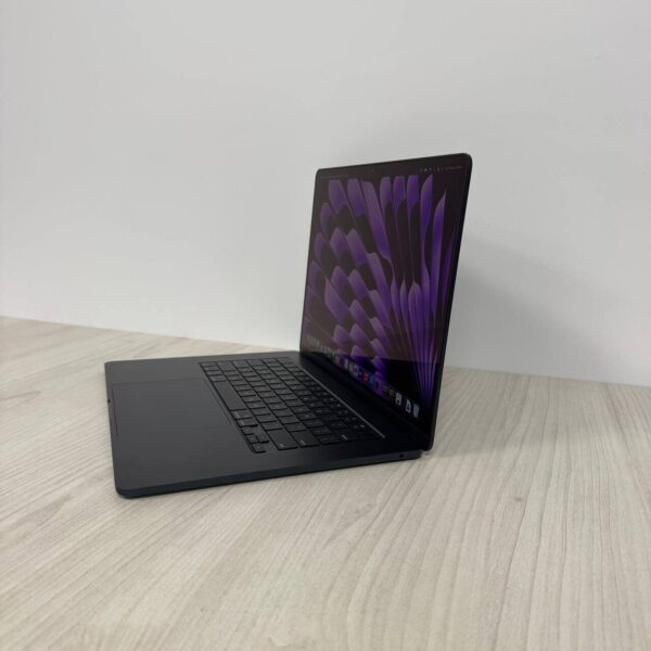 Ультрабук Apple MacBook Air 15 M4 A3241 2025 / 15.3" (2880x1864) IPS / Apple M4 (10 ядер по 2.9 - 4.46 GHz) / 16 GB DDR5 / 256 GB SSD / Apple M4 Graphics / WebCam / MacOS - Зображення 5