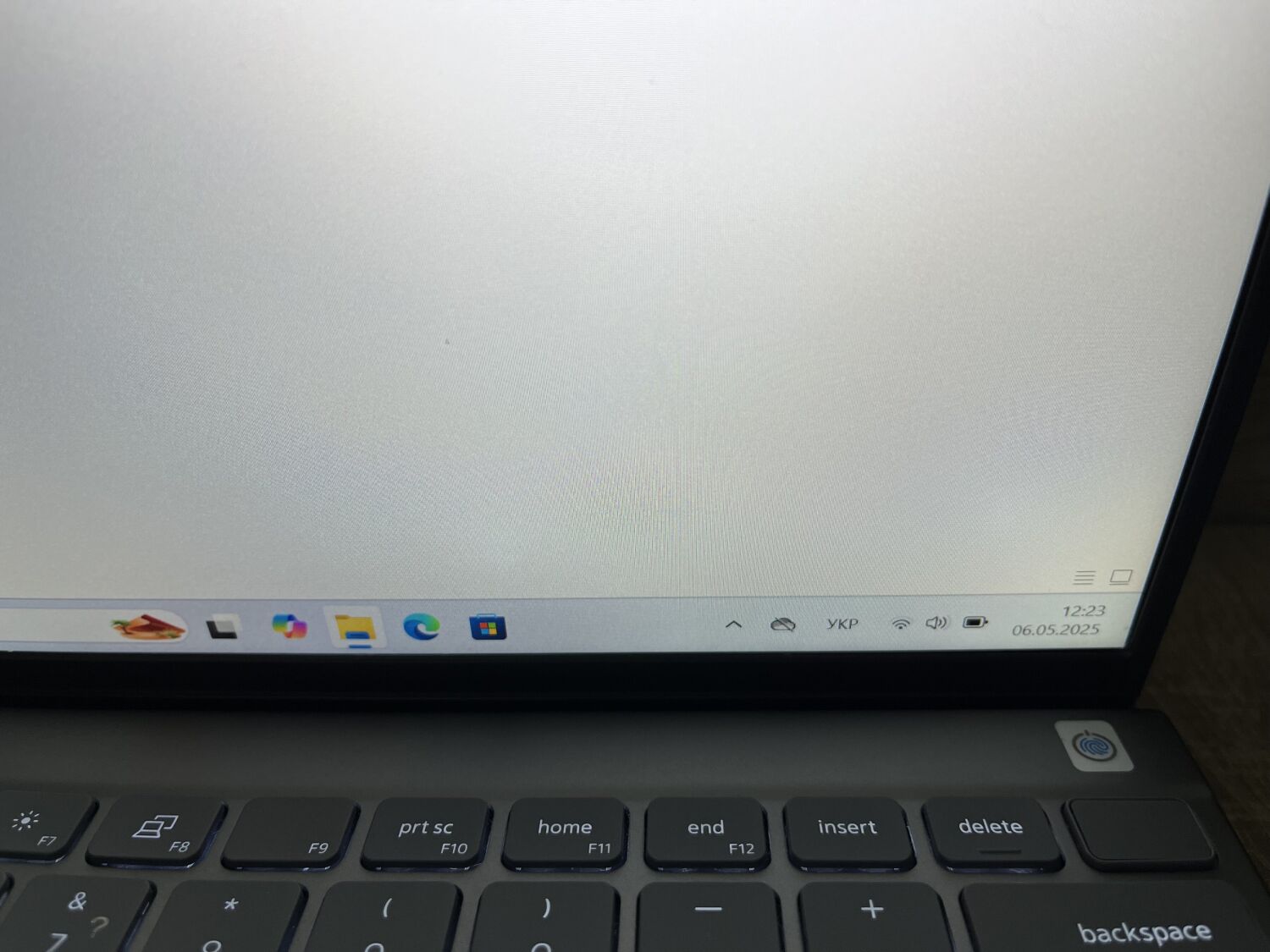 Ультрабук Б-клас Dell Inspiron 13 5310 / 13.3" (1920x1200) IPS / Intel Core i5-11320H (4 (8) ядра по 3.2 - 4.5 GHz) / 16 GB DDR4 / 512 GB SSD M.2 / Intel Iris Xe Graphics / WebCam - Зображення 10