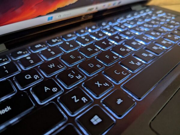 Ультрабук Б-клас Dell Latitude 7420 / 14" (1920x1080) IPS / Intel Core i7-1185G7 (4 (8) ядра по 3.0 - 4.8 GHz) / 16 GB DDR4 / 256 GB SSD / Intel Iris Xe Graphics / WebCam / Windows 11 - Зображення 6