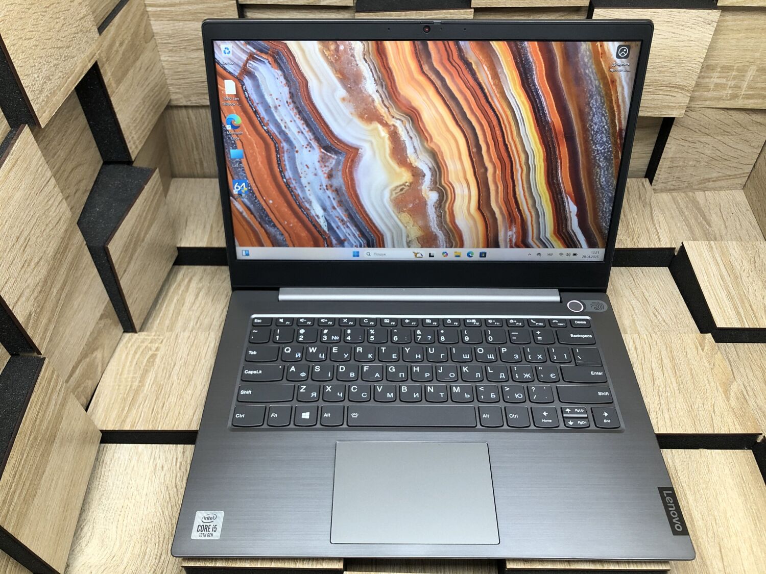 Ультрабук Б-клас Lenovo ThinkBook 14-IML / 14" (1920x1080) IPS / Intel Core i5-10210U (4 (8) ядра по 1.6 - 4.2 GHz) / 8 GB DDR4 / 256 GB SSD M.2 / Intel UHD Graphics / WebCam / Fingerprint / HDMI - Зображення 2