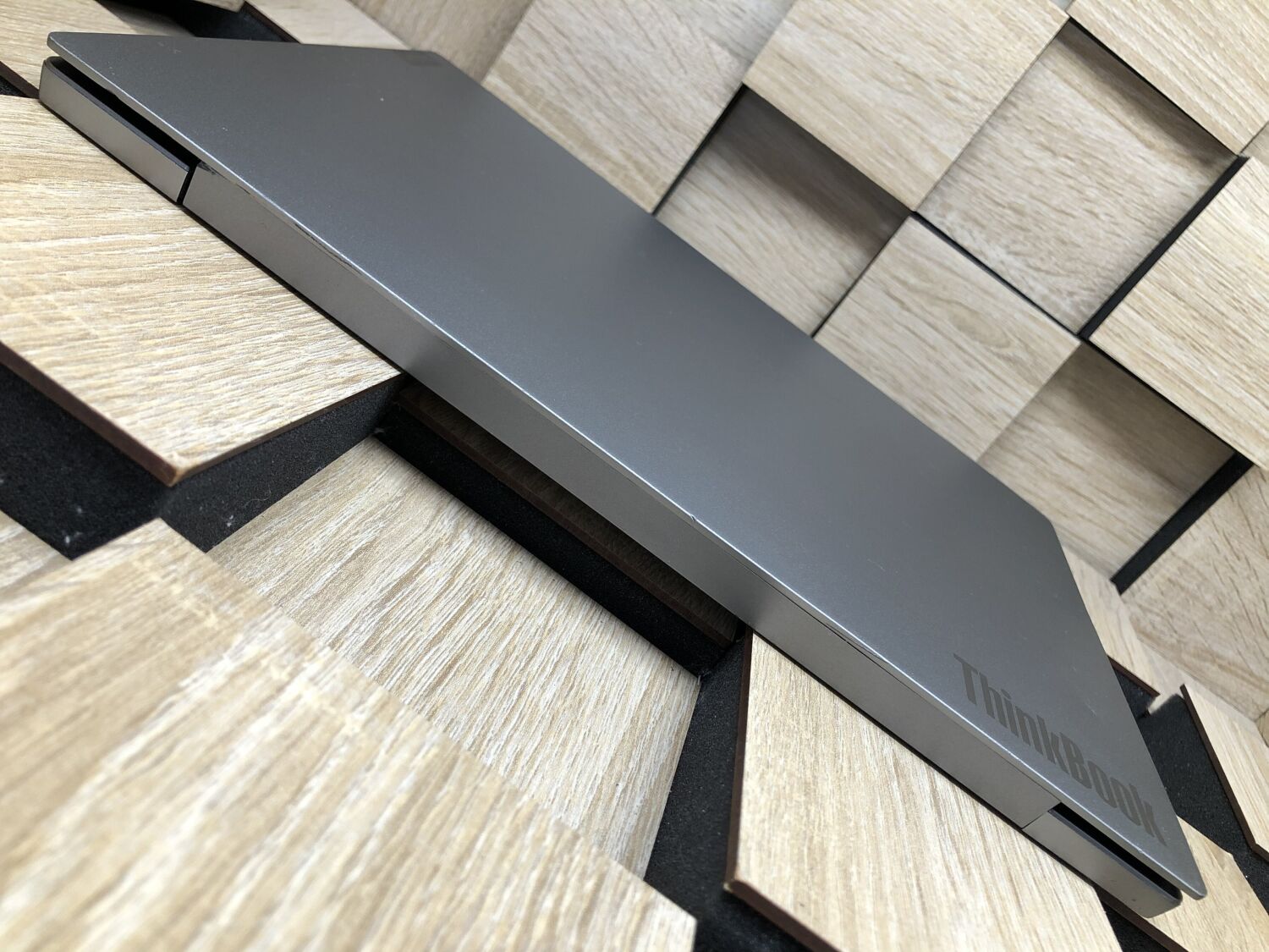 Ультрабук Б-клас Lenovo ThinkBook 14-IML / 14" (1920x1080) IPS / Intel Core i5-10210U (4 (8) ядра по 1.6 - 4.2 GHz) / 8 GB DDR4 / 256 GB SSD M.2 / Intel UHD Graphics / WebCam / Fingerprint / HDMI - Зображення 7