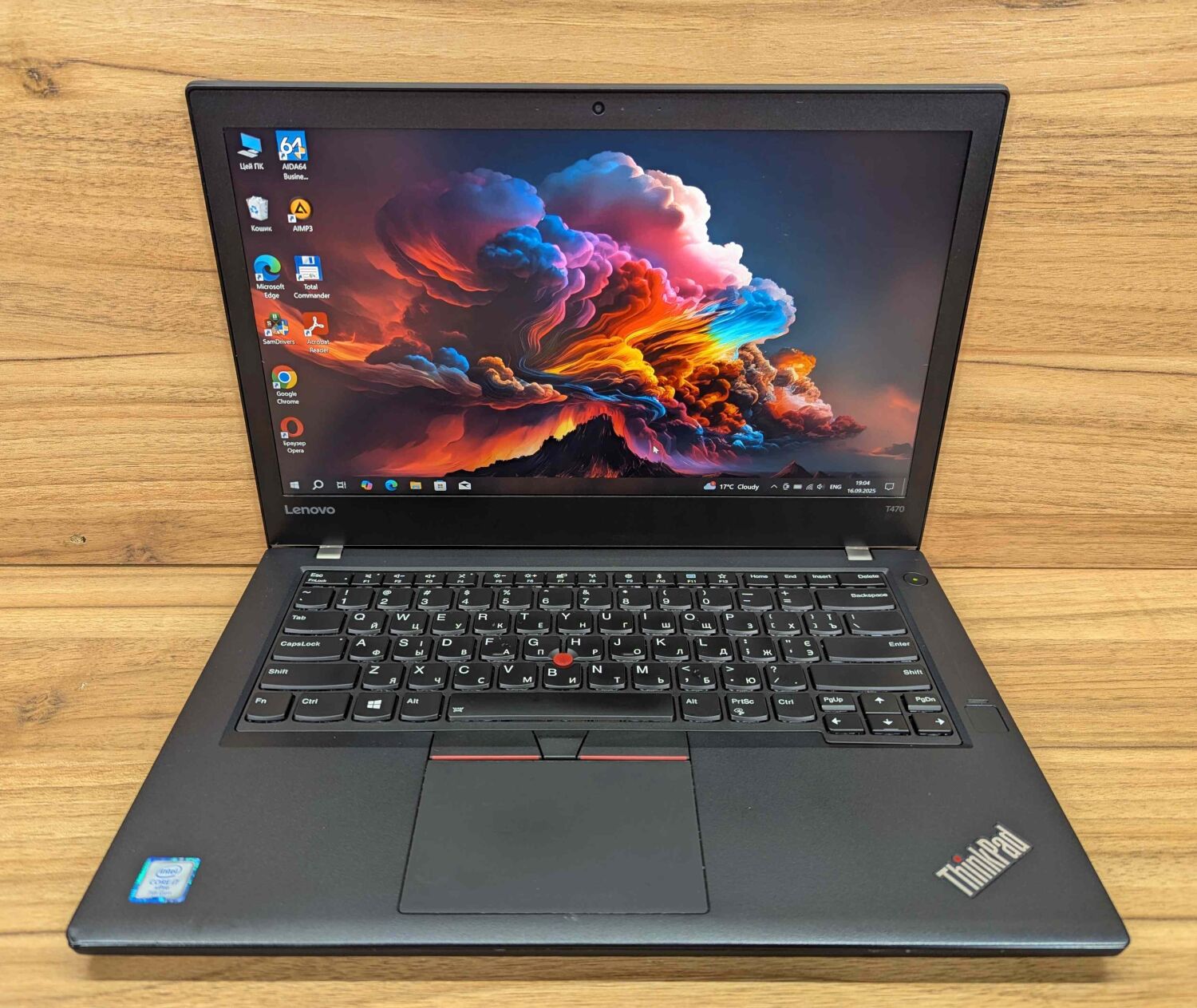 Ультрабук Б-клас Lenovo ThinkPad T470 / 14" (1920x1080) IPS / Intel Core i7-7600U (2 (4) ядра по 2.8 - 3.9 GHz) / 8 GB DDR4 / 240 GB SSD / Intel HD Graphics 520 / WebCam / TouchID / Windows 10 - Зображення 2
