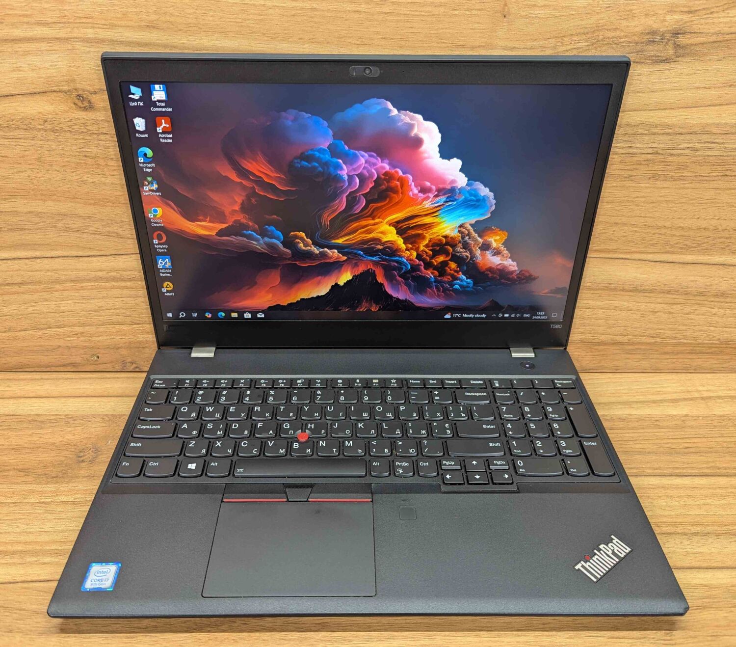 Ультрабук Б-клас Lenovo ThinkPad T580 / 15.6" (1920x1080) IPS / Intel Core i7-8550U (4 (8) ядра по 1.8 - 4.0 GHz) / 16 GB DDR4 / 256 GB SSD / Intel UHD Graphics 620 / WebCam / TouchID / Windows 10 - Зображення 2