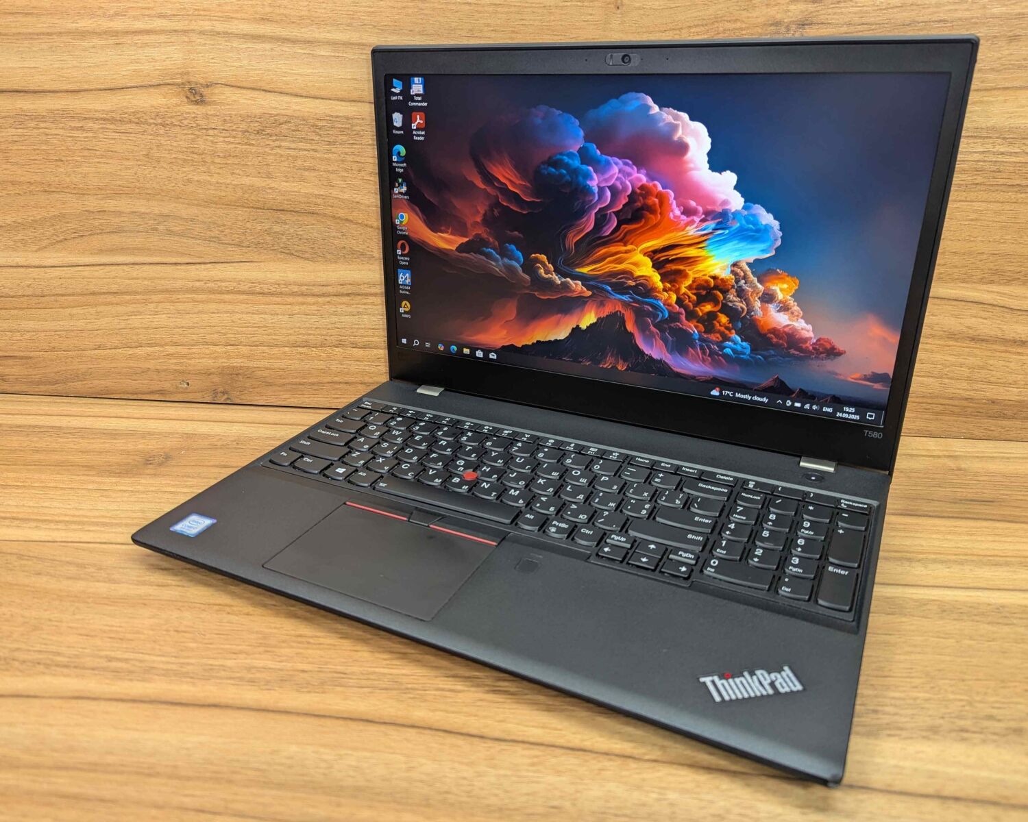 Ультрабук Б-клас Lenovo ThinkPad T580 / 15.6" (1920x1080) IPS / Intel Core i7-8550U (4 (8) ядра по 1.8 - 4.0 GHz) / 16 GB DDR4 / 256 GB SSD / Intel UHD Graphics 620 / WebCam / TouchID / Windows 10 - Зображення 6