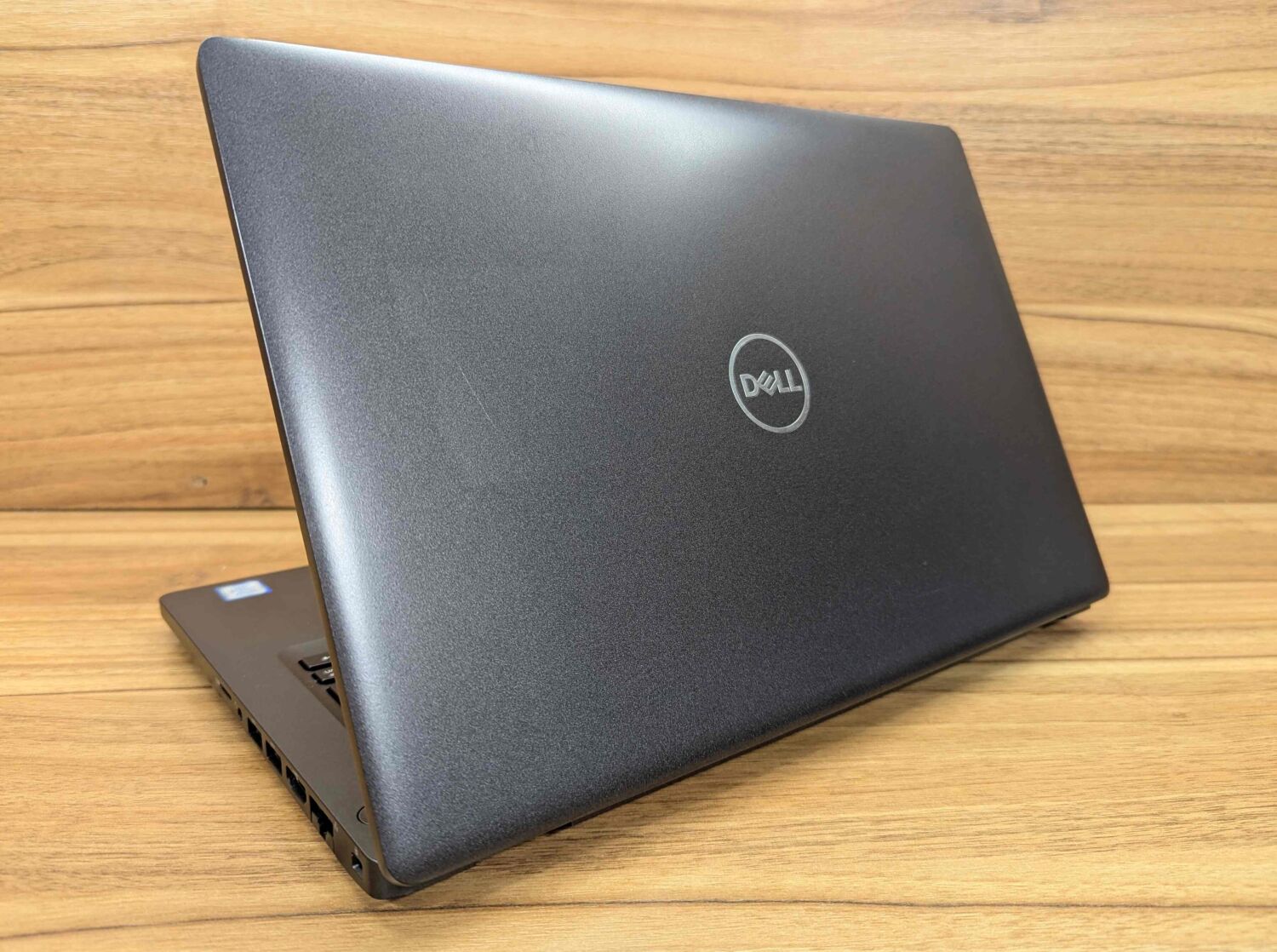 Ультрабук Dell Latitude 5400 / 14" (1366x768) TN / Intel Core i5-8365U (4 (8) ядра по 1.6 - 4.1 GHz) / 8 GB DDR4 / 240 GB SSD / Intel UHD Graphics / WebCam / Windows 10 - Зображення 7
