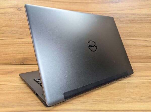 Ультрабук Dell Latitude 7370 / 13.3" (1920x1080) IPS / Intel Core m7-6Y75 (2 (4) ядра по 1.2 - 3.1 GHz) / 16 GB DDR3 / 512 GB SSD / Intel HD Graphics 515 / mHDMI / Windows 10 - Зображення 7