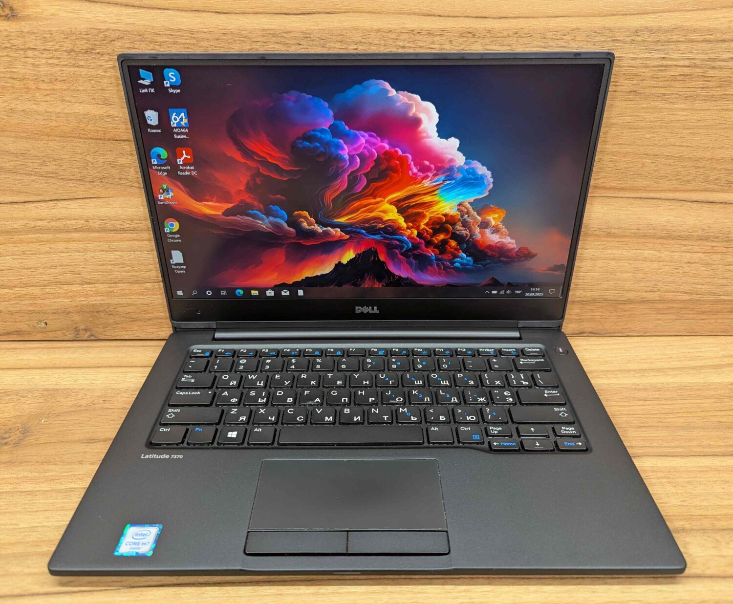 Ультрабук Dell Latitude 7370 / 13.3" (1920x1080) IPS / Intel Core m5-6Y54 (2 (4) ядра по 1.1 - 2.7 GHz) / 16 GB DDR3 / 512 GB SSD / Intel HD Graphics 515 / Windows 10 - Зображення 2