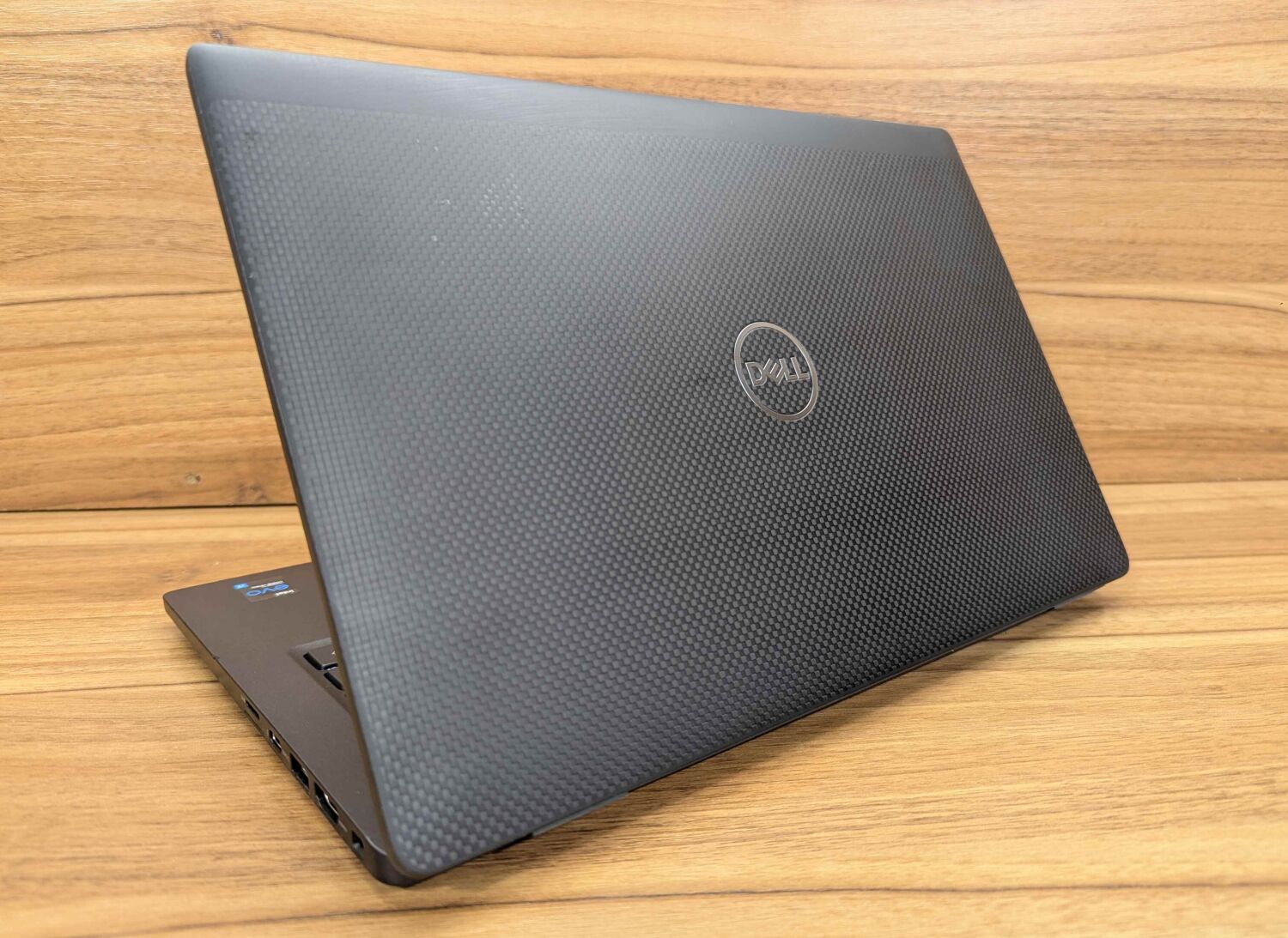Ультрабук Dell Latitude 7420 / 14" (1920x1080) IPS / Intel Core i7-1185G7 (4 (8) ядра по 3.0 - 4.8 GHz) / 16 GB DDR4 / 480 GB SSD / Intel Iris Xe Graphics / WebCam / HDMI / Windows 11 - Зображення 7