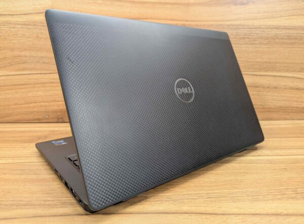 Ультрабук Dell Latitude 7420 / 14" (1920x1080) IPS / Intel Core i7-1185G7 (4 (8) ядра по 3.0 - 4.8 GHz) / 16 GB DDR4 / 480 GB SSD / Intel Iris Xe Graphics / WebCam / Windows 11 - Зображення 7