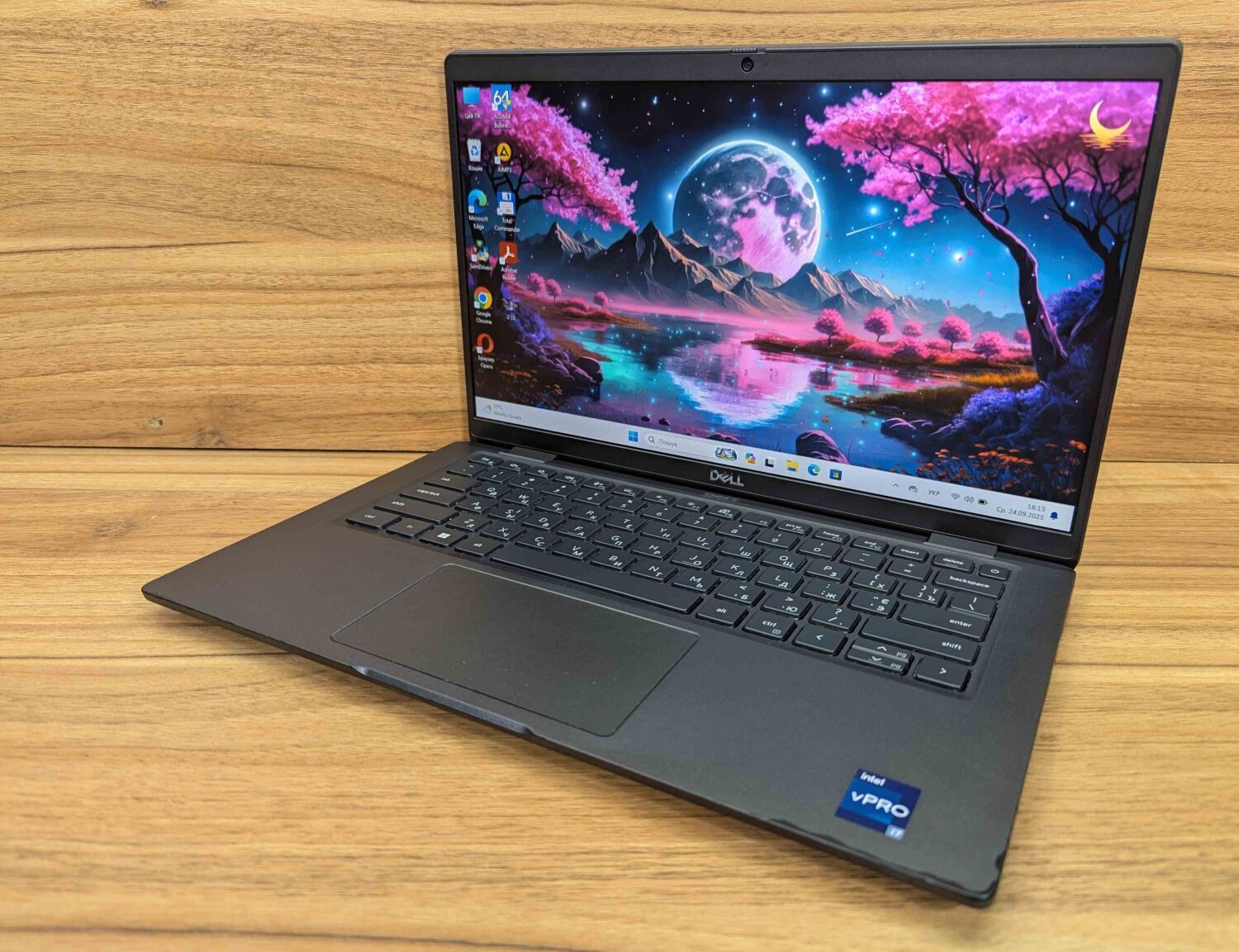 Ультрабук Dell Latitude 7430 / 14" (1920x1080) IPS / Intel Core i7-1265U (10 (12) ядер по 3.6 - 4.8 GHz) / 16 GB DDR4 / 480 GB SSD / Intel Iris Xe Graphics / WebCam / TouchID / Windows 11 - Зображення 5