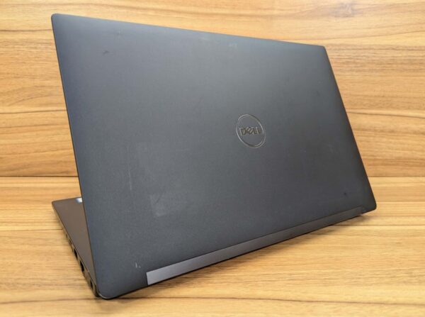 Ультрабук Dell Latitude 7480 / 14" (1920x1080) IPS / Intel Core i7-7600U (2 (4) ядра по 2.8 - 3.9 GHz) / 8 GB DDR4 / 256 GB SSD / Intel HD Graphics 620 / HDMI / Windows 10 - Зображення 7