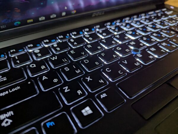 Ультрабук Dell Latitude 7480 / 14" (1920x1080) IPS / Intel Core i7-7600U (2 (4) ядра по 2.8 - 3.9 GHz) / 8 GB DDR4 / 256 GB SSD / Intel HD Graphics 620 / HDMI / Windows 10 - Зображення 6