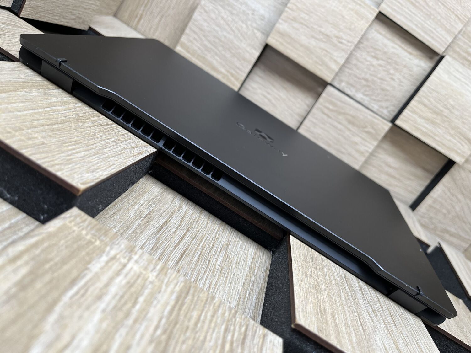 Ультрабук Gateway GWTC71427-BK / 14.1" (1920x1080) IPS Touch / Intel Core i7-1255U (10 (12) ядер по 2.8 - 4.7 GHz) / 8 GB DDR4 / 512 GB SSD M.2 / Intel UHD Graphics / WebCam - Зображення 7