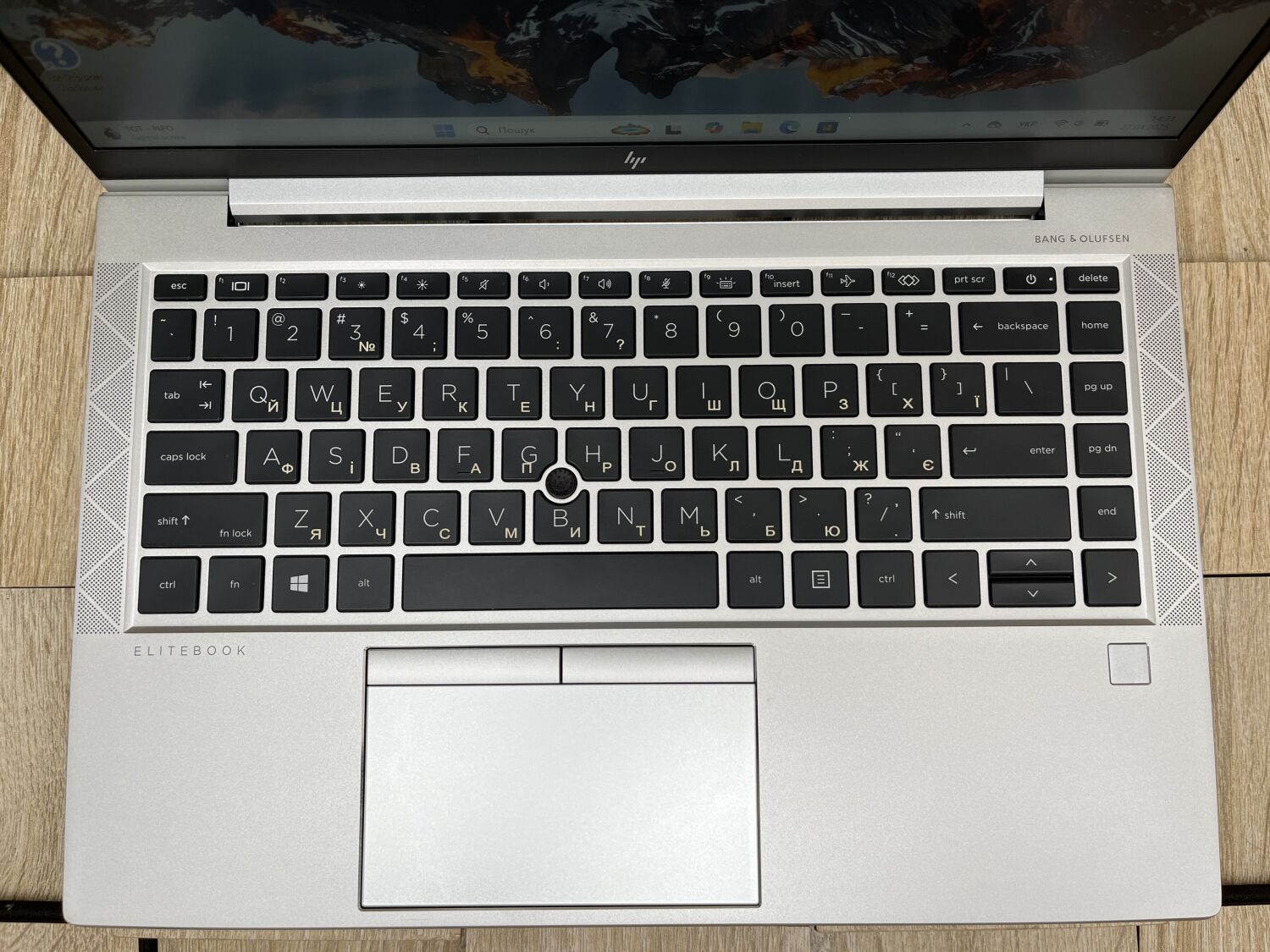 Ультрабук HP EliteBook mt46 / 14" (1920x1080) IPS / AMD Ryzen 3 Pro 4450U (4 (8) ядра по 2.5 - 3.7 GHz) / 8 GB DDR4 / 256 GB SSD M.2 / AMD Radeon RX Vega 5 Graphics / WebCam / HDMI - Зображення 4