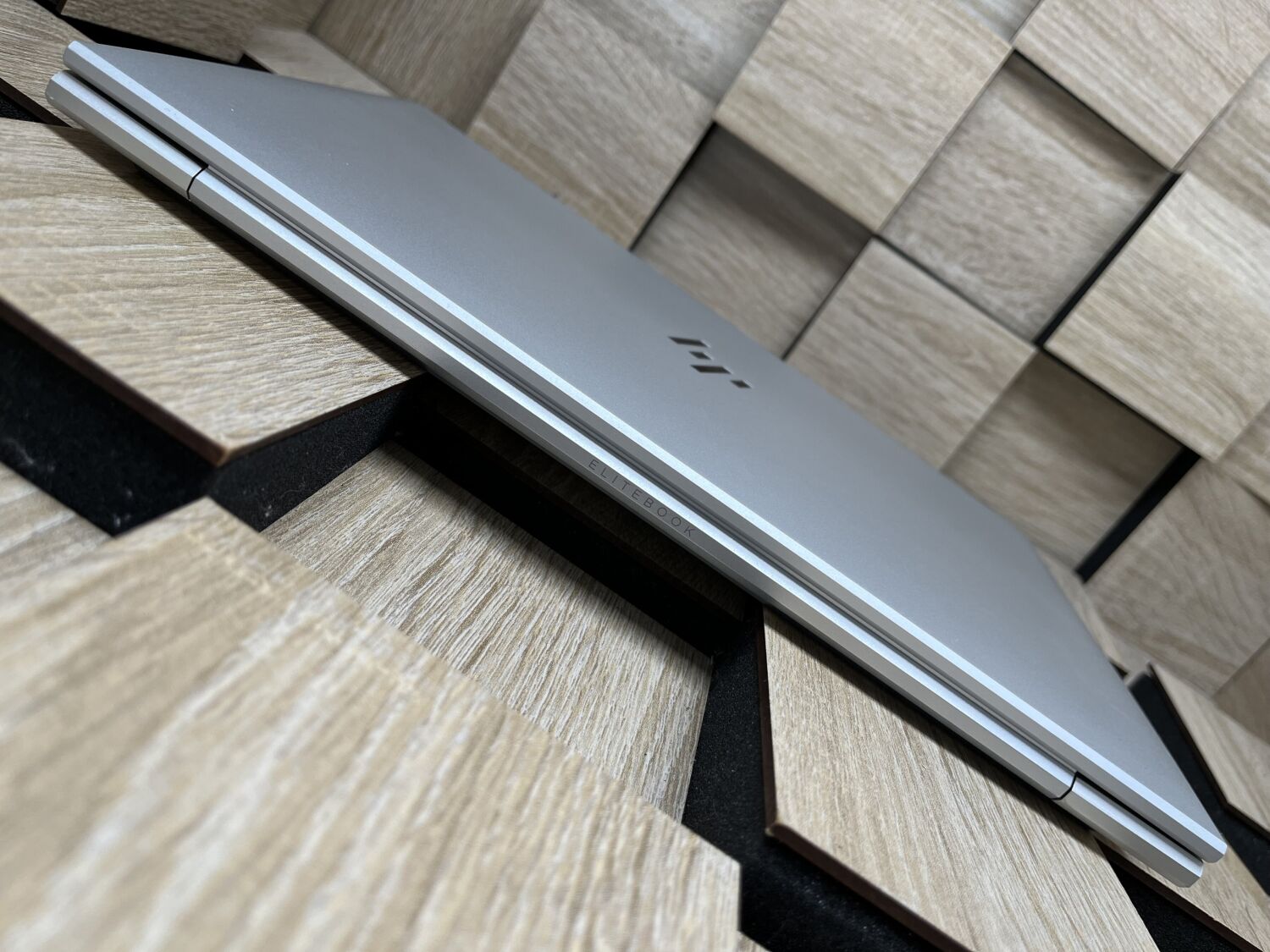 Ультрабук HP EliteBook mt46 / 14" (1920x1080) IPS / AMD Ryzen 3 Pro 4450U (4 (8) ядра по 2.5 - 3.7 GHz) / 8 GB DDR4 / 256 GB SSD M.2 / AMD Radeon RX Vega 5 Graphics / WebCam / HDMI - Зображення 7